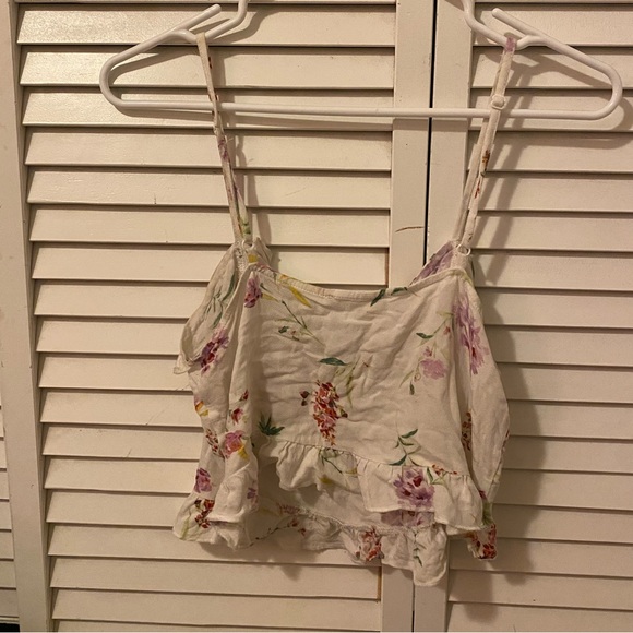 Cropped white floral tank top from L.A. Hearts. - Picture 2 of 3
